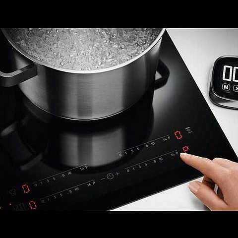 ������ ��������� 60 �"� ���������� ELECTROLUX EIV63440BW 