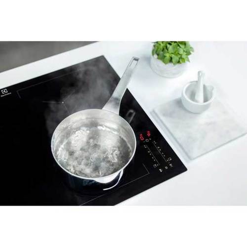 ������ ��������� 70 �"� ���������� ELECTROLUX EIV744 