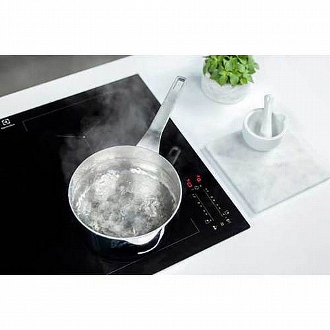 ������ ��������� 70 �"� ���������� ELECTROLUX EIV744 