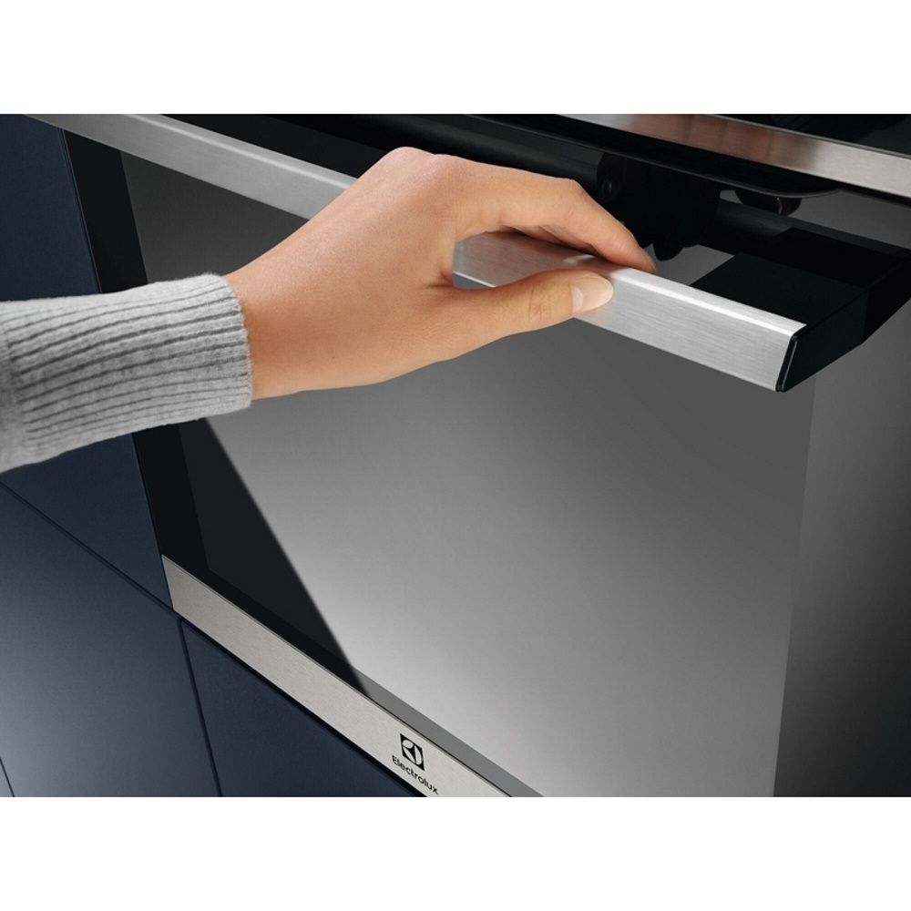 ���� ���� 71 ���� �������� ���������� ������� Electrolux EOP6526X Borderless Design *����� ������*
