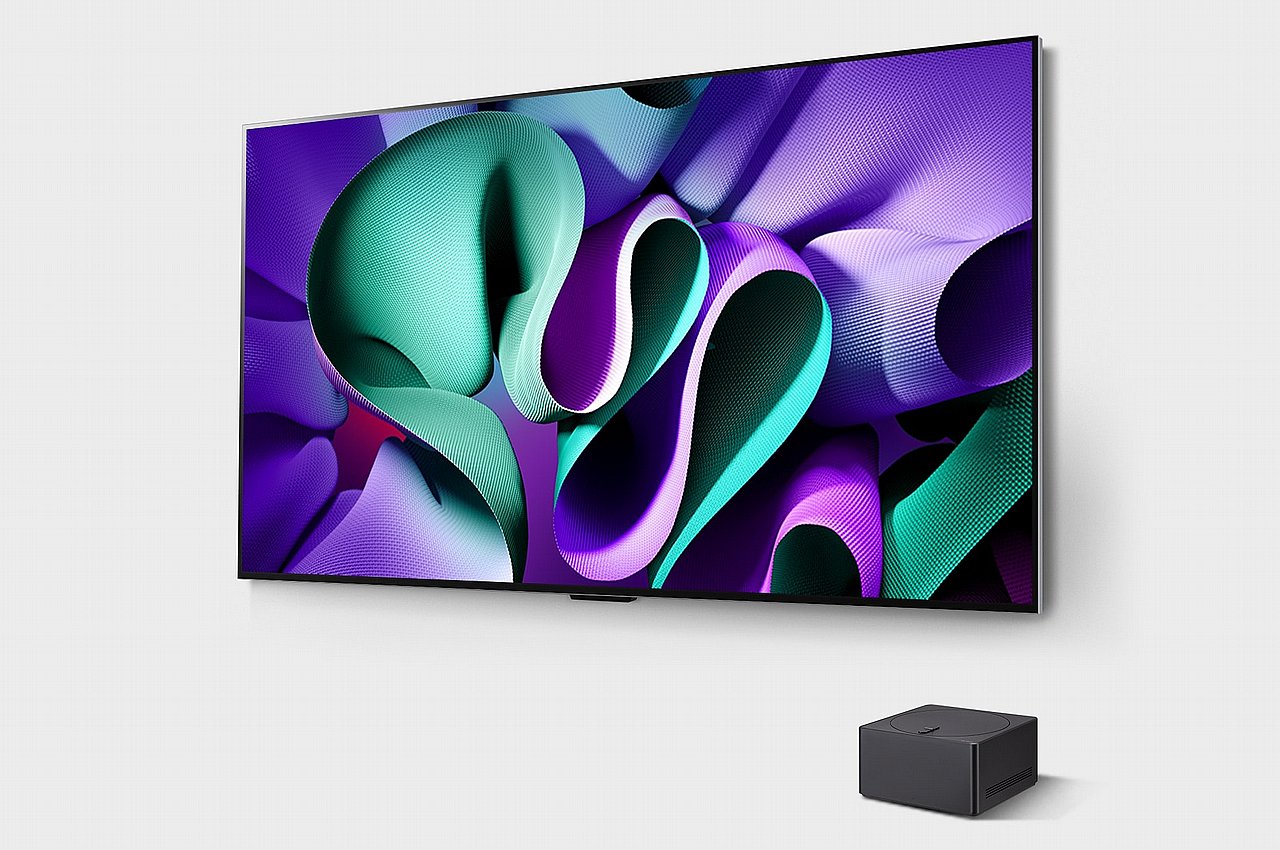 ��� 77" LG OLED77M46LA